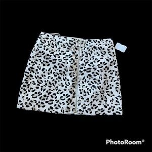 New the Impeccable Pig boutique cheetah animal print horse hair zip up skirt